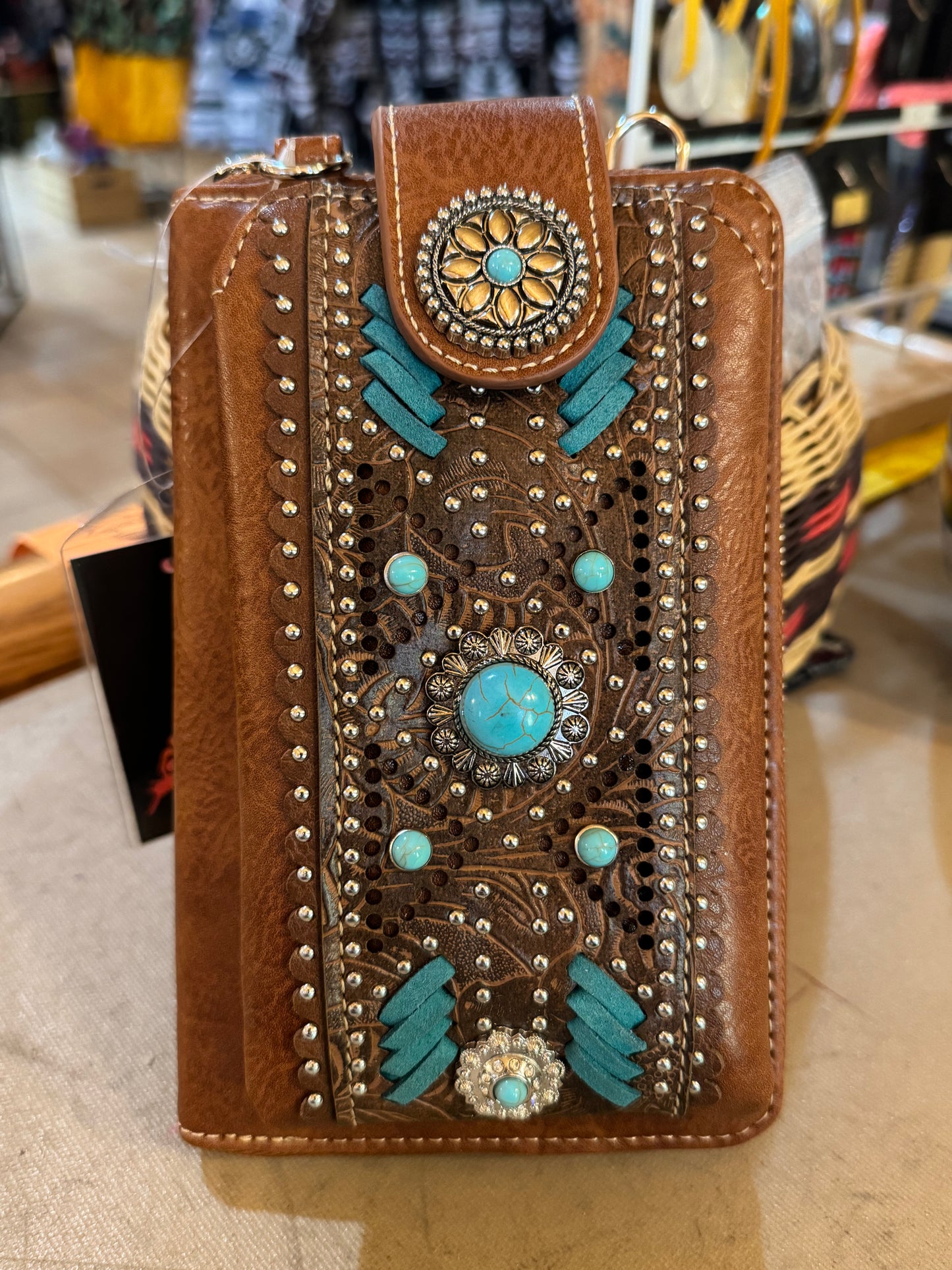Purse with shoulder strap