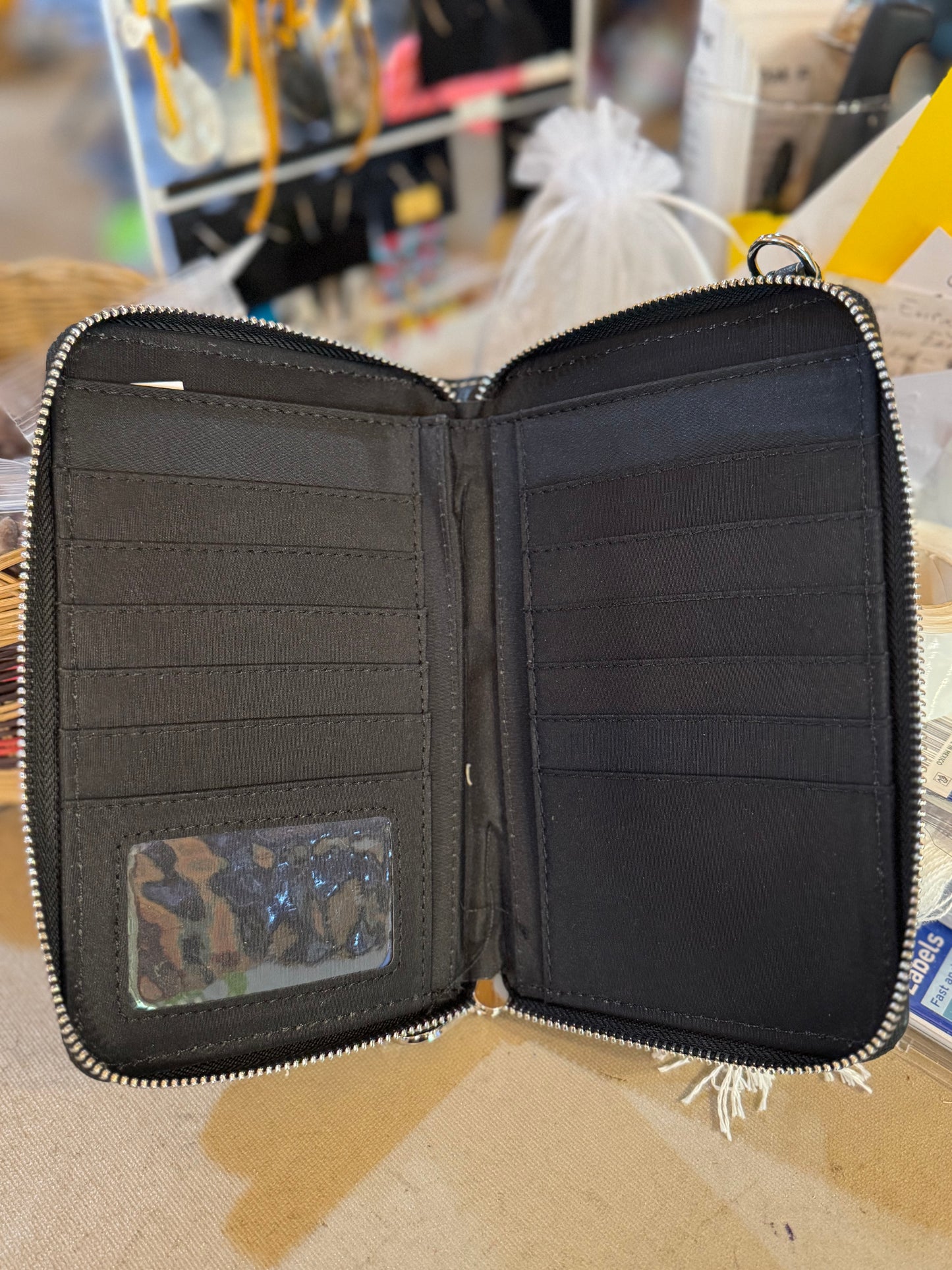 Purse with shoulder strap
